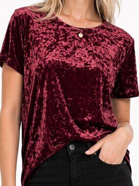 14th and Union Burgundy Red Crushed Velvet Top Medium